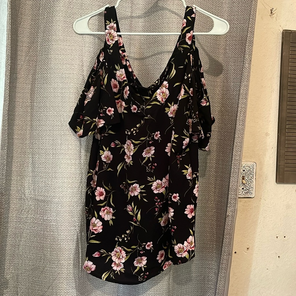 Floral open-shoulder top